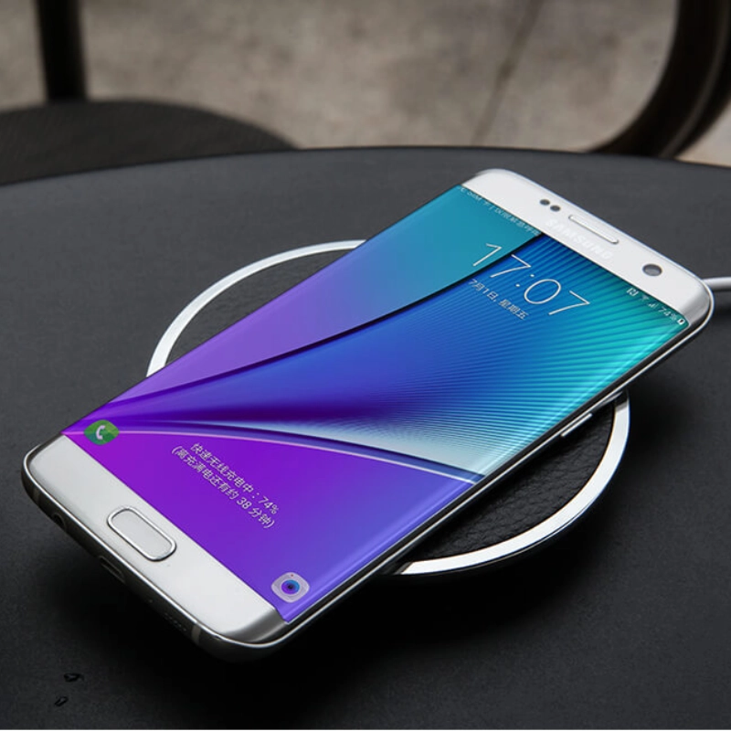 قیمت و خرید شارژر وایرلس 10 وات نیلکین مدل Magic Disk 3